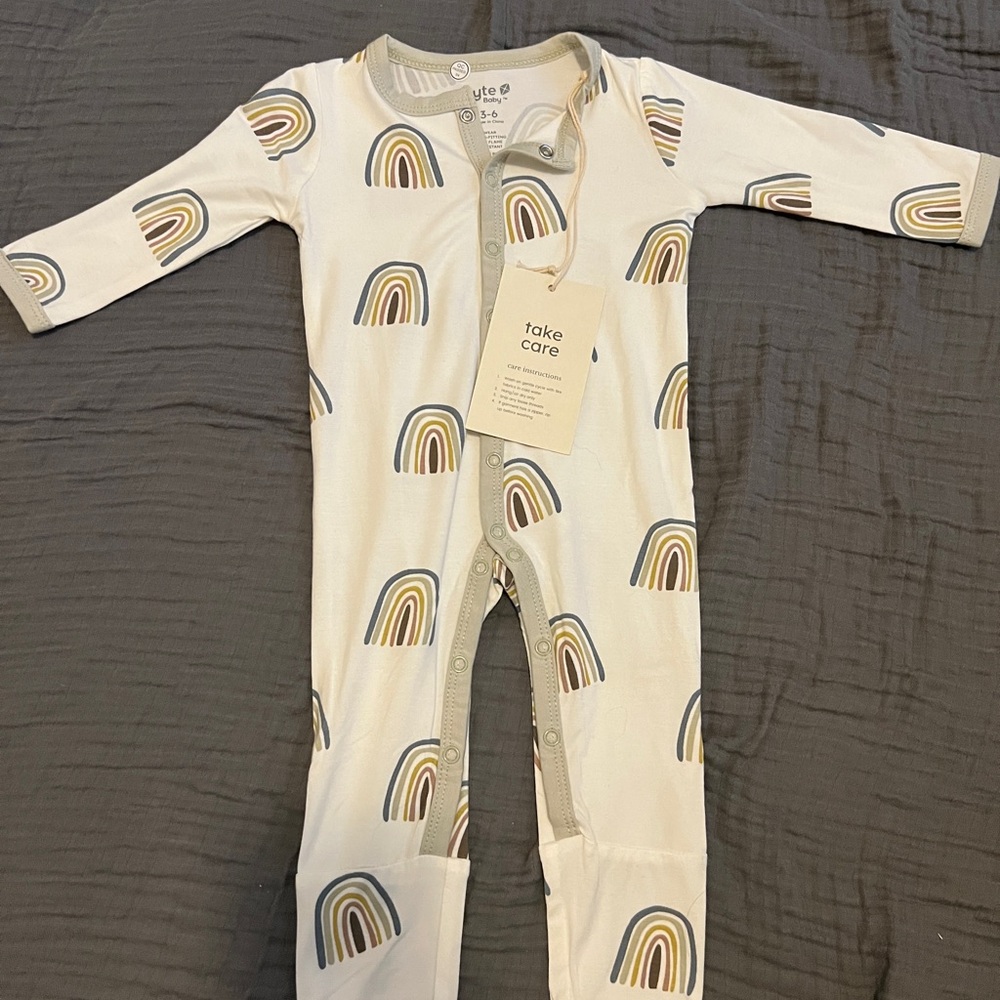 Kyte Baby Rainbow Button Romper